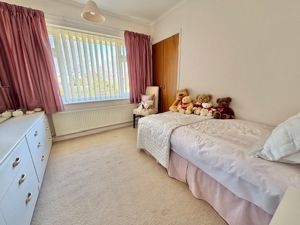Bedroom- click for photo gallery